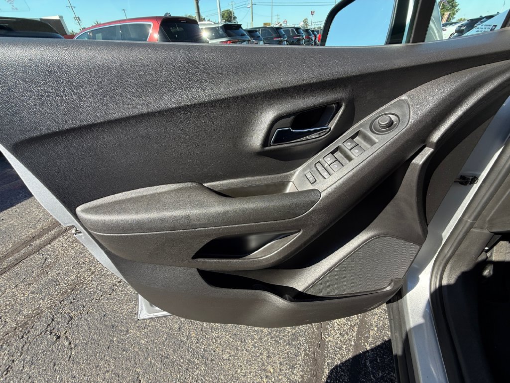 Used 2020 Chevrolet Trax LS w/ Tint and Cruise Package FWD image 13