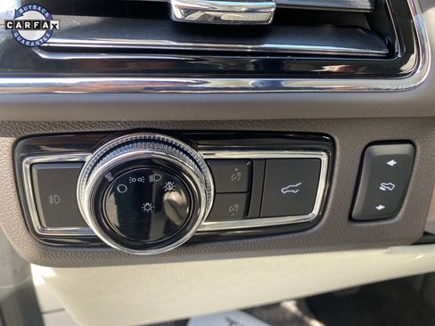 Used 2021 Lincoln Navigator Black Label w/ Cargo Convenience Package image 30