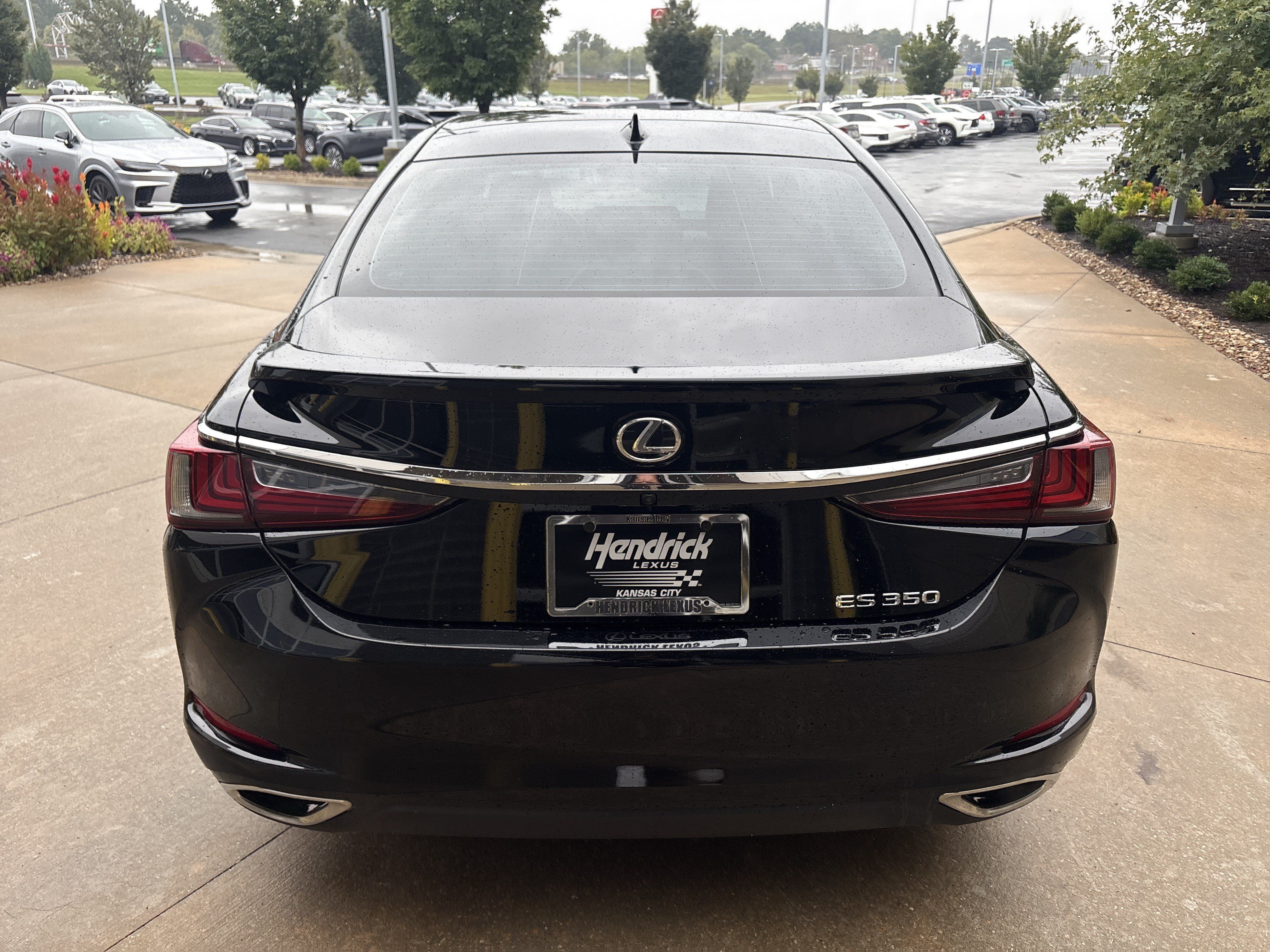 Used 2023 Lexus ES 350 w/ Accessory Package (Z2) FWD image 28