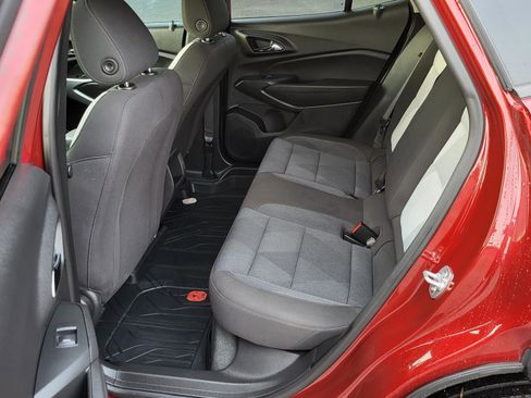 Used 2025 Chevrolet Trax LS w/ LS Convenience Package image 13