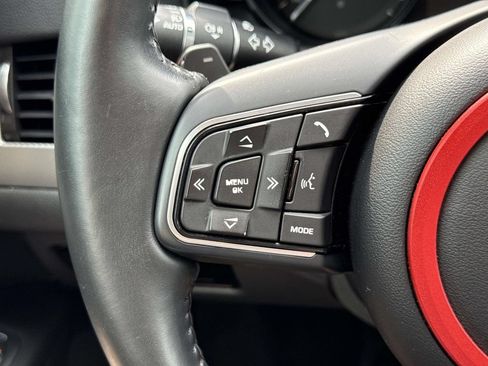 Used 2016 Jaguar XF Prestige AWD/4WD image 38