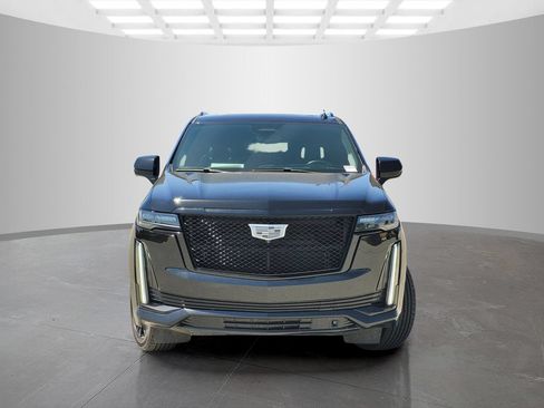Used 2022 Cadillac Escalade ESV Sport Platinum w/ LPO, ONYX Package AWD/4WD image 2
