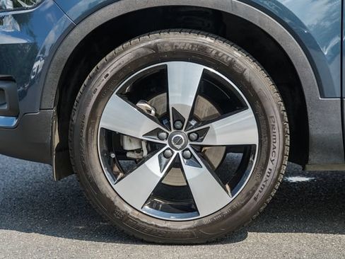 Used 2022 Volvo XC40 T5 Momentum AWD/4WD image 18