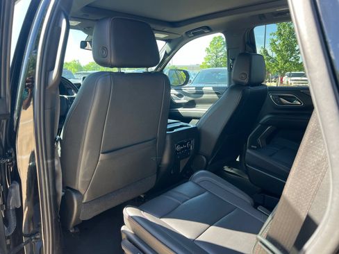 Used 2021 Chevrolet Tahoe RST w/ Luxury Package AWD/4WD image 19