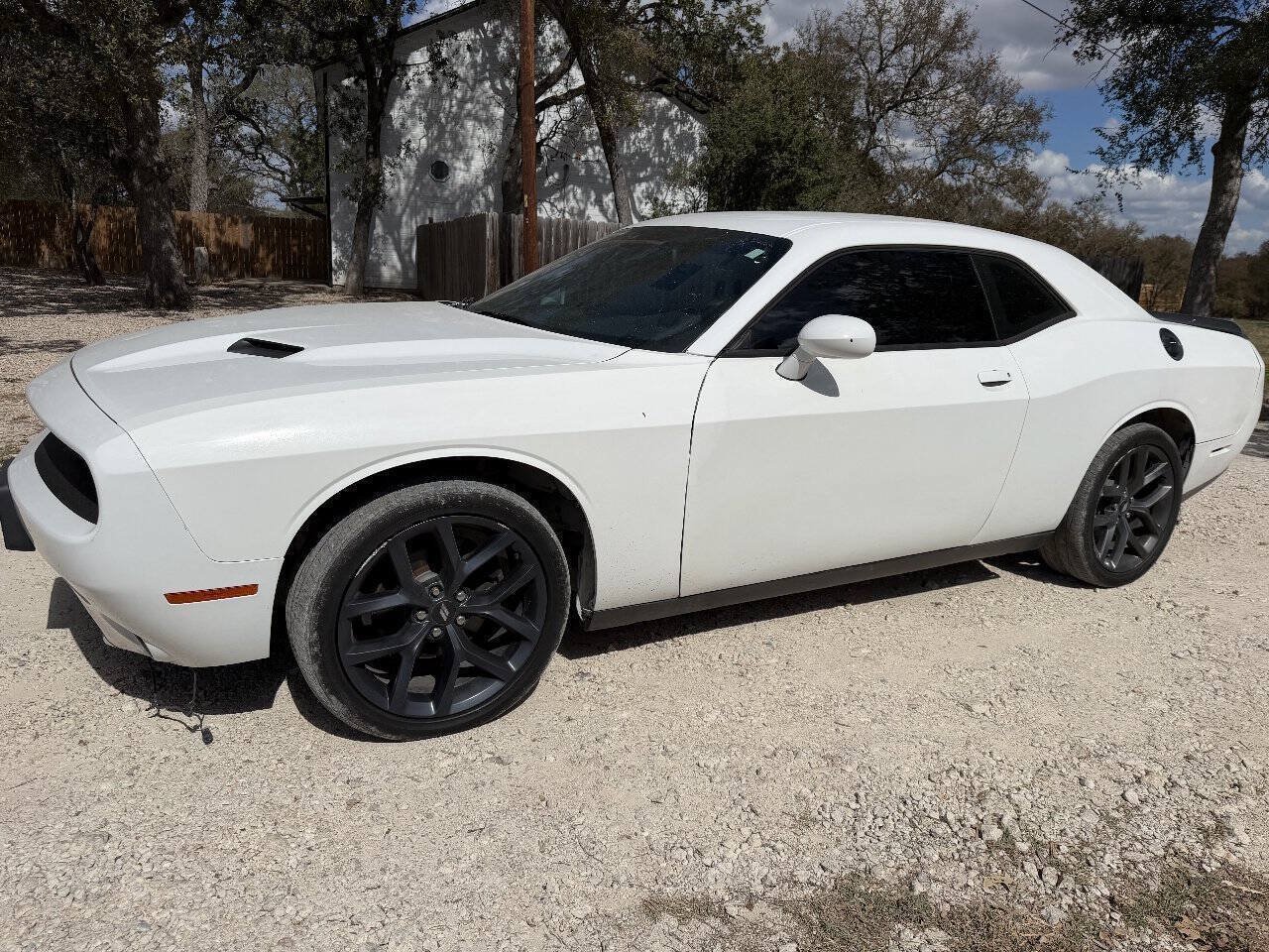 Used 2020 Dodge Challenger SXT w/ Blacktop Package RWD image 2