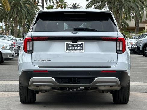 Used 2025 Ford Explorer Platinum w/ LUX Leather Package AWD/4WD image 5