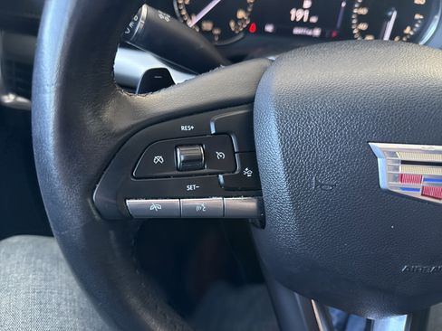 Used 2020 Cadillac XT4 Premium Luxury image 31