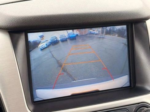 Used 2017 GMC Yukon SLT w/ Open Road Package AWD/4WD image 31