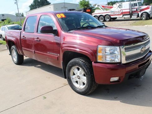 Used 2009 Chevrolet Silverado 1500 LTZ w/ LTZ Plus Package AWD/4WD image 4