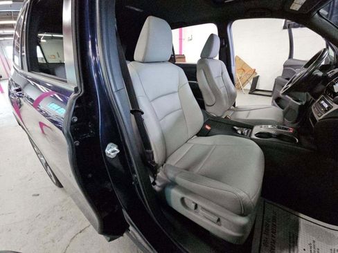 Used 2023 Honda Passport EX-L image 11