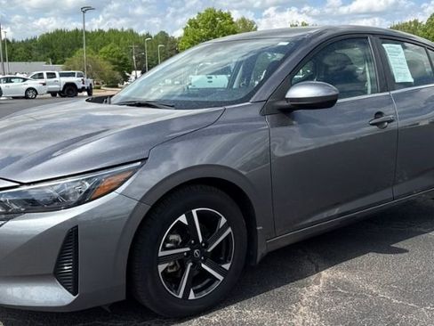 Used 2024 Nissan Sentra SV FWD image 1