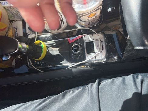 Used 2022 Kia Telluride EX w/ EX Premium Package image 11