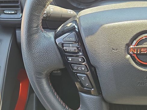Used 2022 Nissan Frontier Pro-X RWD image 17