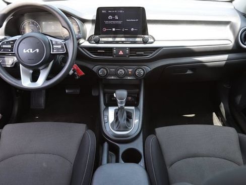 Used 2024 Kia Forte LXS w/ LXS Technology Package FWD image 10