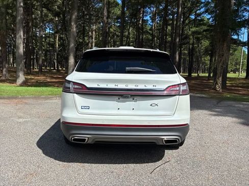 Certified 2022 Lincoln Nautilus Reserve FWD image 4