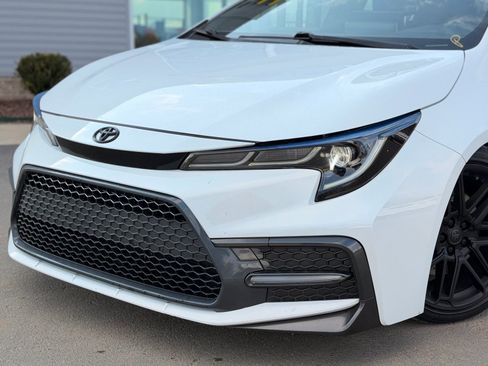 Used 2020 Toyota Corolla SE w/ SE Premium Package image 6