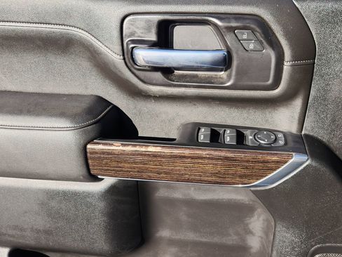 Used 2022 GMC Sierra 2500 SLE w/ SLE Convenience Package image 29