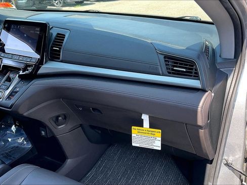Used 2024 Honda Odyssey EX-L image 12