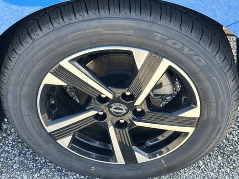 Used 2024 Nissan Sentra SV image 9