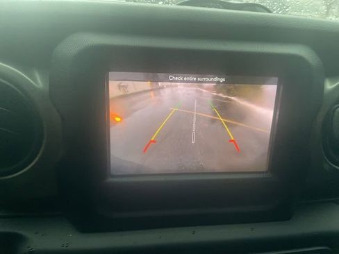 Used 2019 Jeep Wrangler Unlimited Sport S image 15