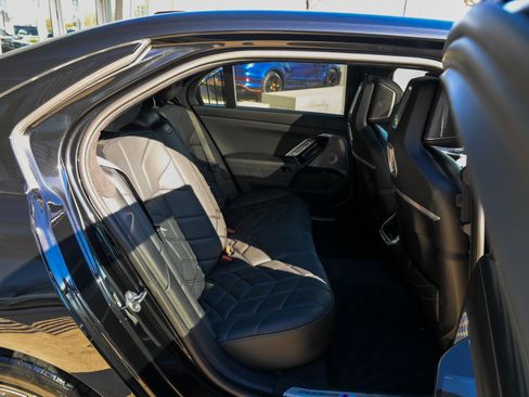 Used 2023 BMW 760i xDrive w/ Executive Package image 50