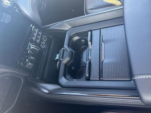 Used 2024 RAM 2500 Limited image 21