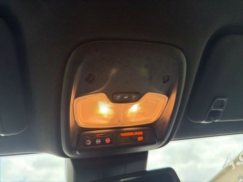 Used 2023 Chevrolet Colorado LT w/ LT Convenience Package II image 18