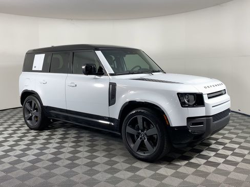 Used 2023 Land Rover Defender 110 V8 image 6
