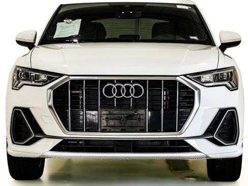 Used 2024 Audi Q3 2.0T Premium AWD/4WD image 2