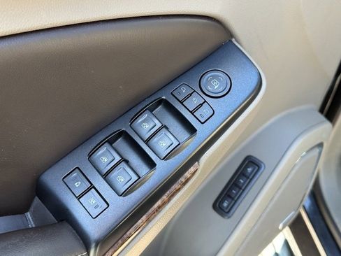 Used 2015 Chevrolet Tahoe LTZ image 11