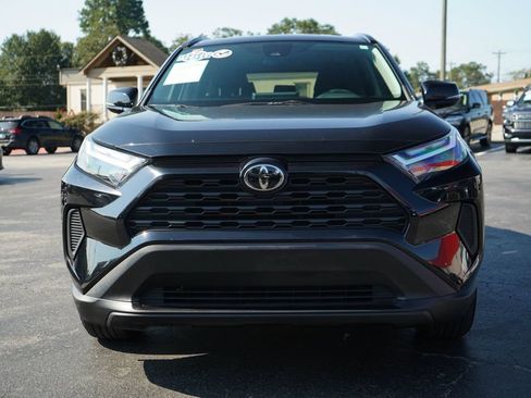 Used 2025 Toyota RAV4 XLE AWD/4WD image 17