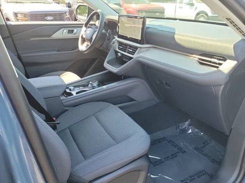 Used 2026 Ford Explorer Active RWD image 15