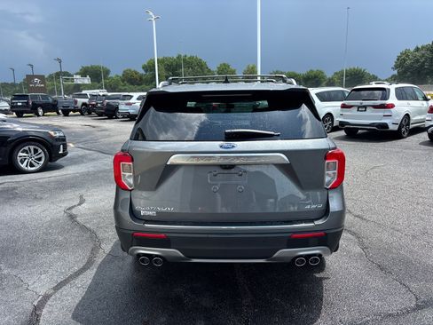 Used 2022 Ford Explorer Platinum w/ Equipment Group 601A AWD/4WD image 6