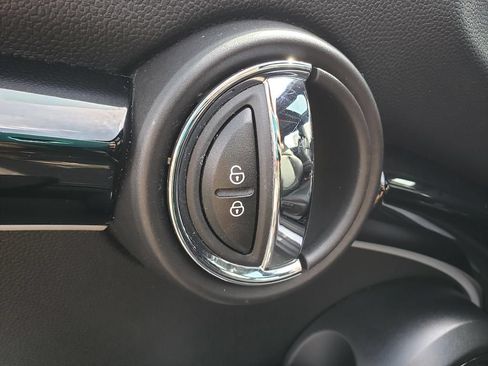 Used 2023 MINI Cooper S FWD image 19