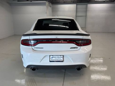 Used 2018 Dodge Charger R/T Scat Pack RWD image 6