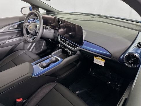 New 2026 Chevrolet Equinox EV LT image 22