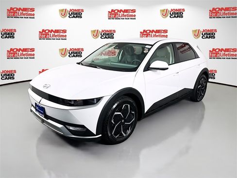 Certified 2024 Hyundai Ioniq 5 SE image 13
