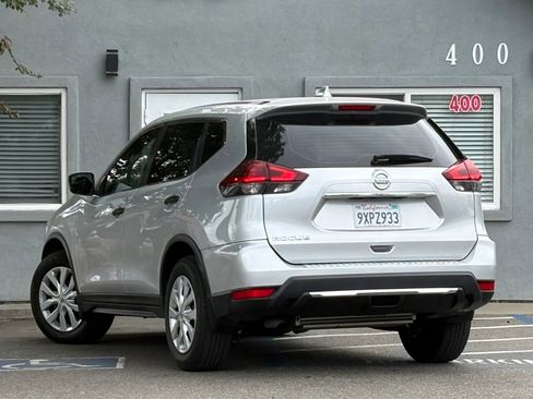 Used 2018 Nissan Rogue S FWD image 7