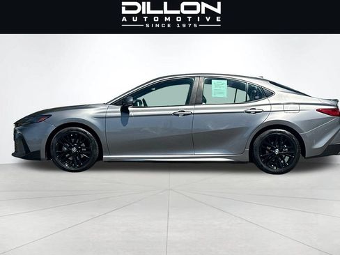 Used 2025 Toyota Camry SE FWD image 7