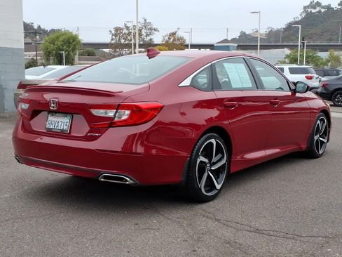 Used 2018 Honda Accord Sport image 4