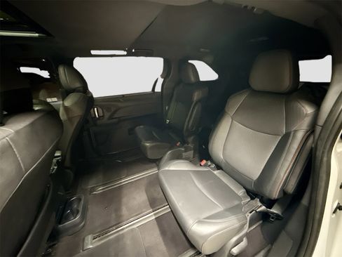 Used 2021 Toyota Sienna XSE image 25