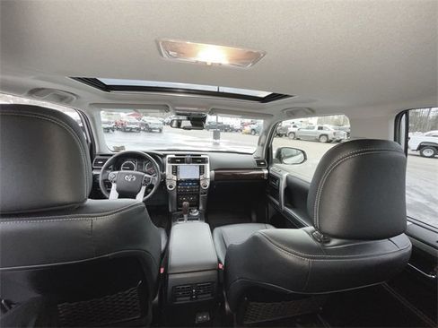 Used 2024 Toyota 4Runner Limited image 21