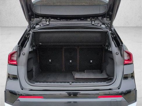 Used 2023 BMW X3 xDrive30i w/ Premium Package w/ZPA image 6