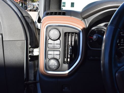 Used 2022 Chevrolet Silverado 2500 High Country w/ Z71 Off-Road Package image 16