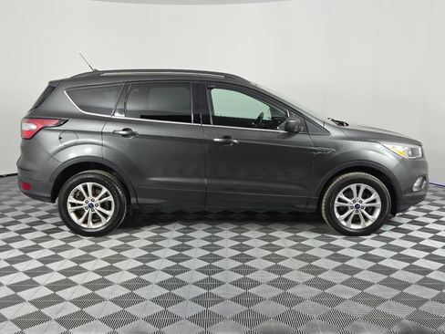 Used 2018 Ford Escape SE w/ SE Sync 3 Package AWD/4WD image 8