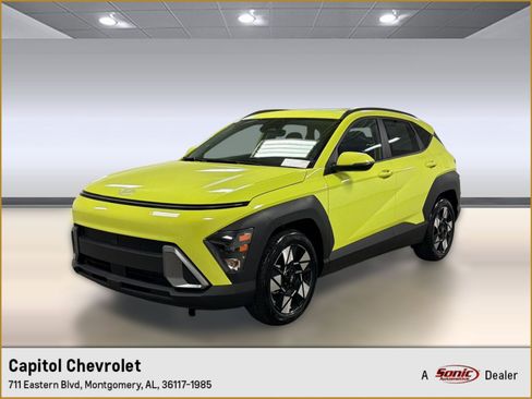 Used 2025 Hyundai Kona SEL FWD image 1