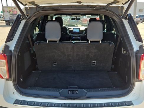 Used 2020 Ford Explorer Limited AWD/4WD image 6