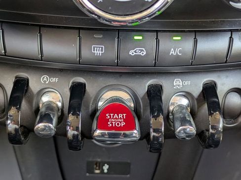 Used 2022 MINI Cooper 4-Door Hardtop w/ Storage Package FWD image 23