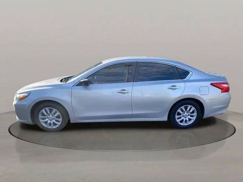 Used 2017 Nissan Altima 2.5 S w/ Power Driver Seat Package FWD image 3