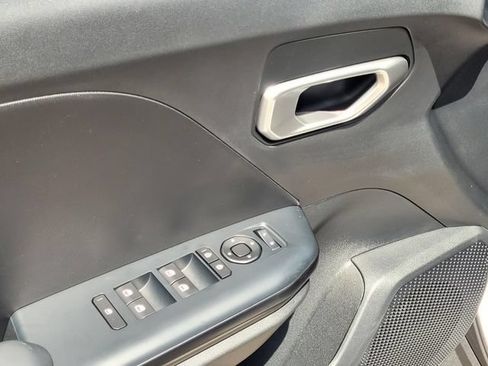 New 2026 Kia K4 FWD image 10